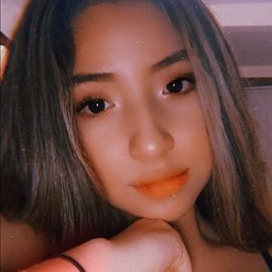 Meet your Posher, Nicole!